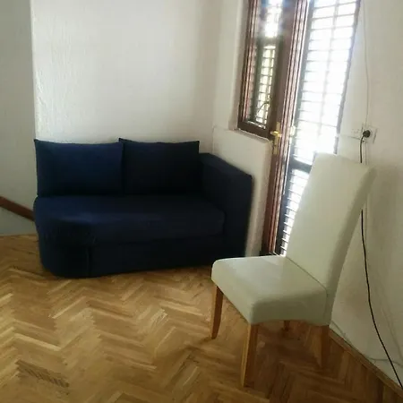 Economy Appartments Near Centar Banjol