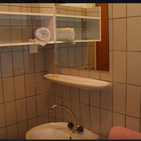 Economy Appartments Near Centar Apartmán *