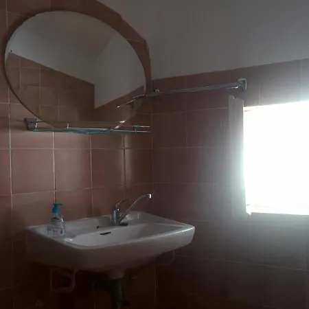 Apartmán Economy Appartments Near Centar Banjol