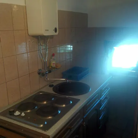 Economy Appartments Near Centar Banjol